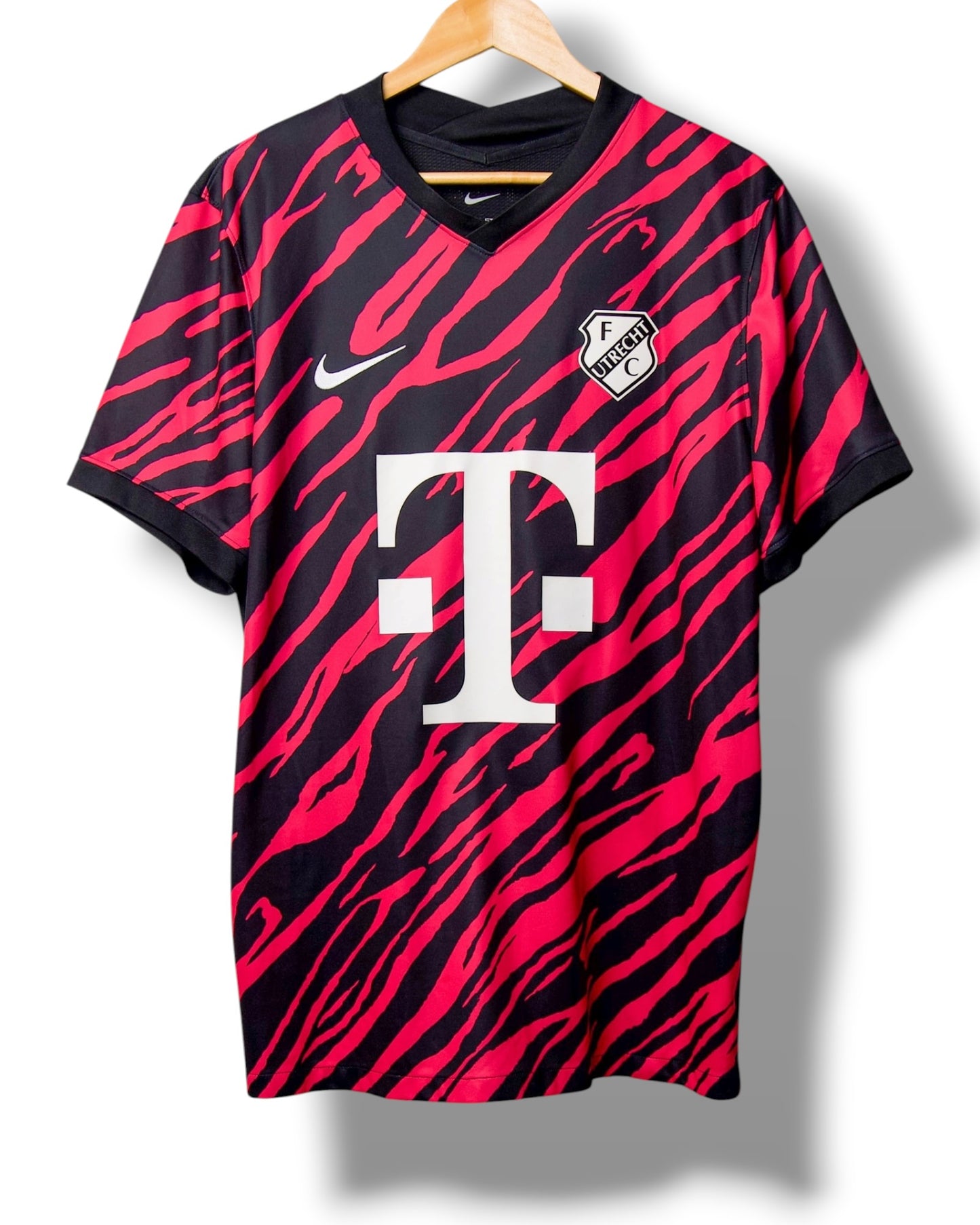 FC Utrecht 2022/2023 Uit Shirt Klaiber #17 (XL)