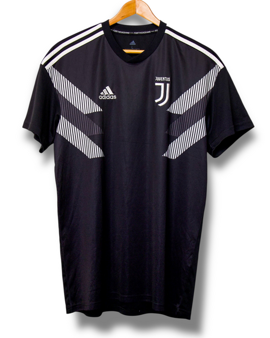 Juventus 2018/2019 Training Shirt (L)