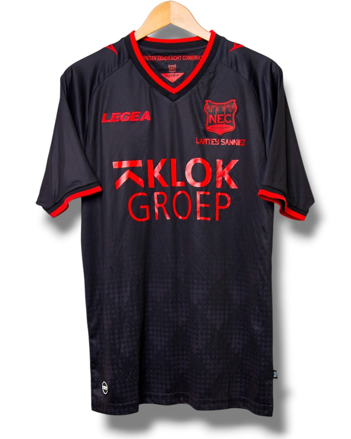 NEC Nijmegen 2022/2023 Derde Shirt Lartey Sanniez #34 (L)