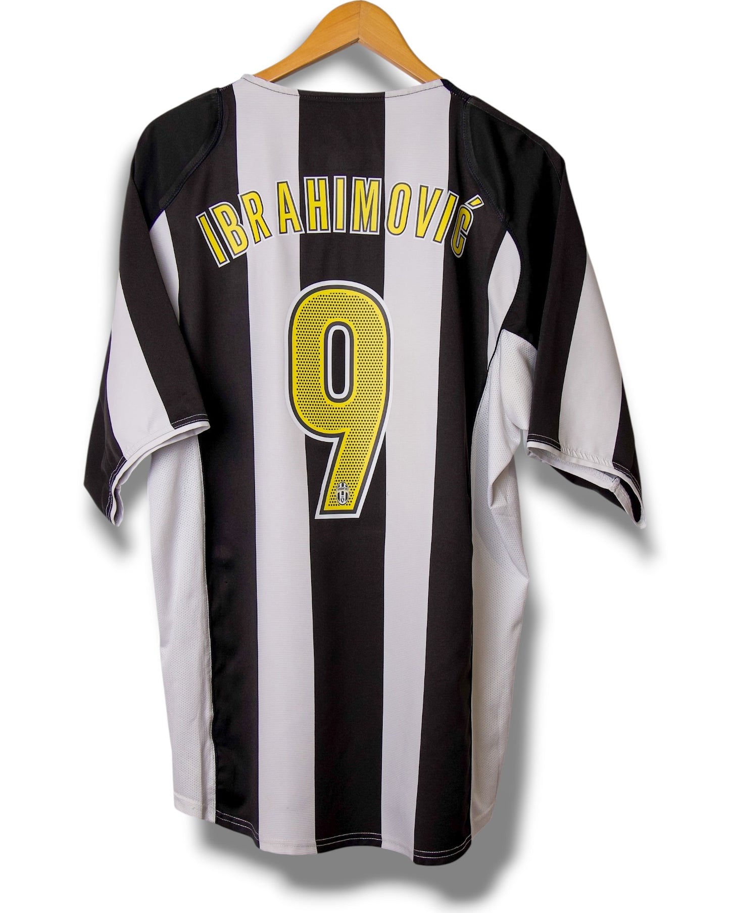 Juventus 2004/2005 Thuis Shirt Ibrahimovic #9 (XL)