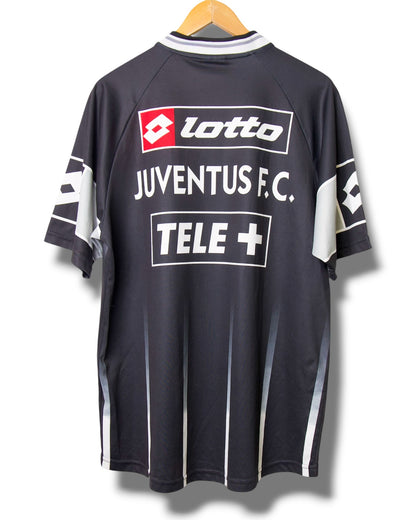 Juventus 2000/2001 Training Shirt (L)