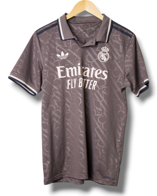 Real Madrid 2024/2025 Derde Shirt (M)