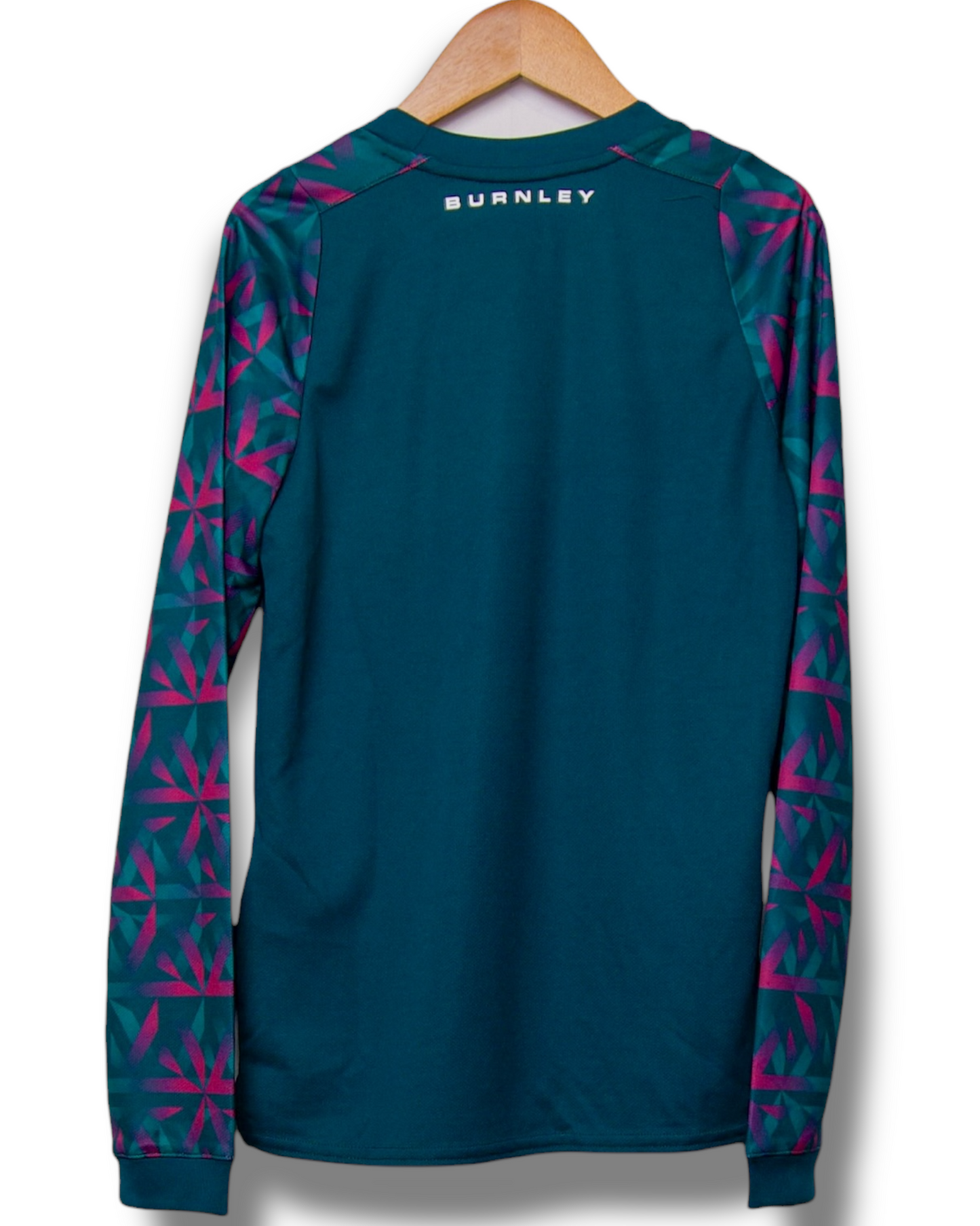 Burnley 2022/2023 Keeper Shirt (134)