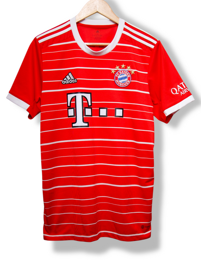 Bayern München Heimtrikot 2022/2023 (Größe M)