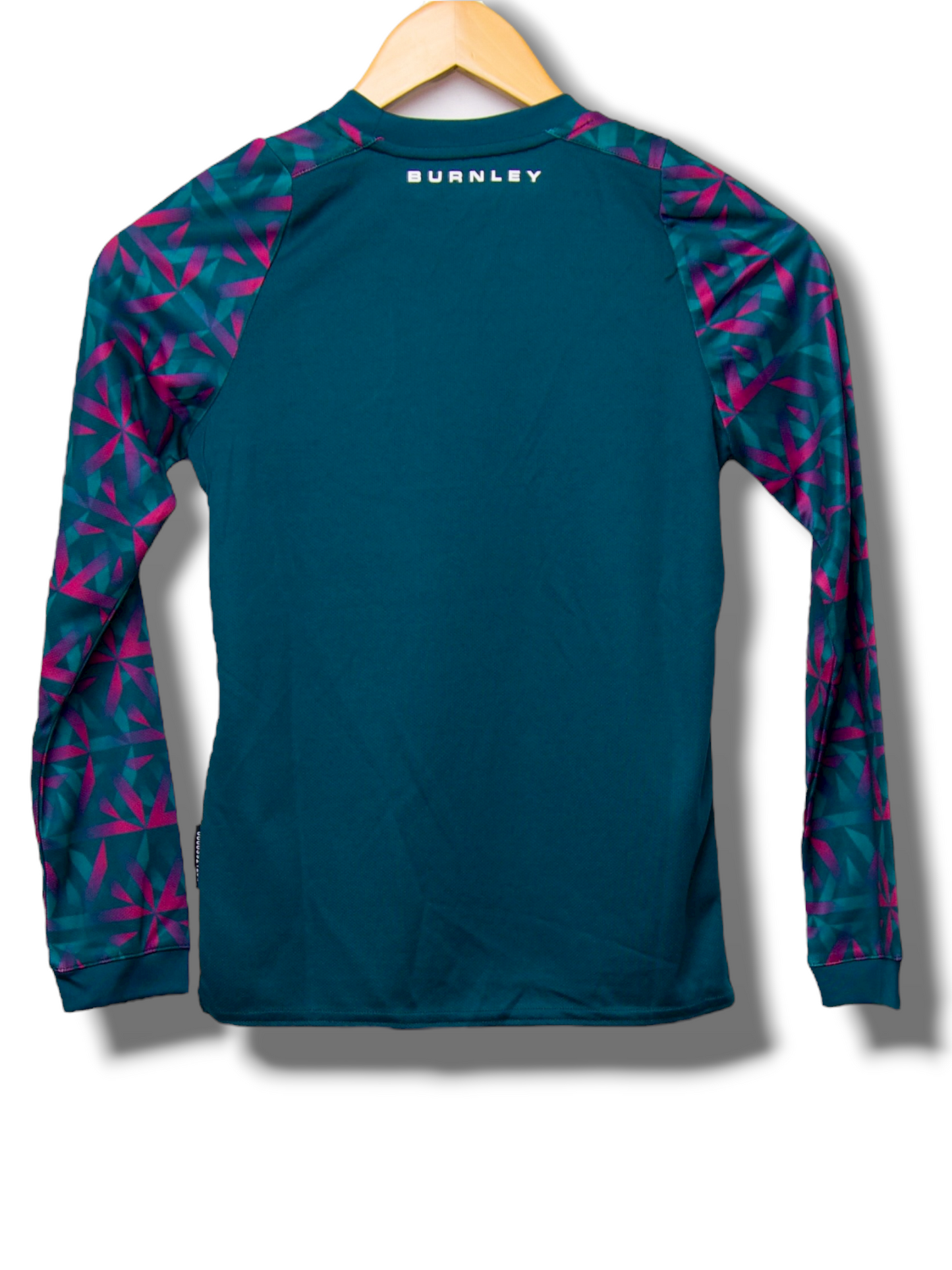 Burnley 2022/2023 Keeper Shirt (134)